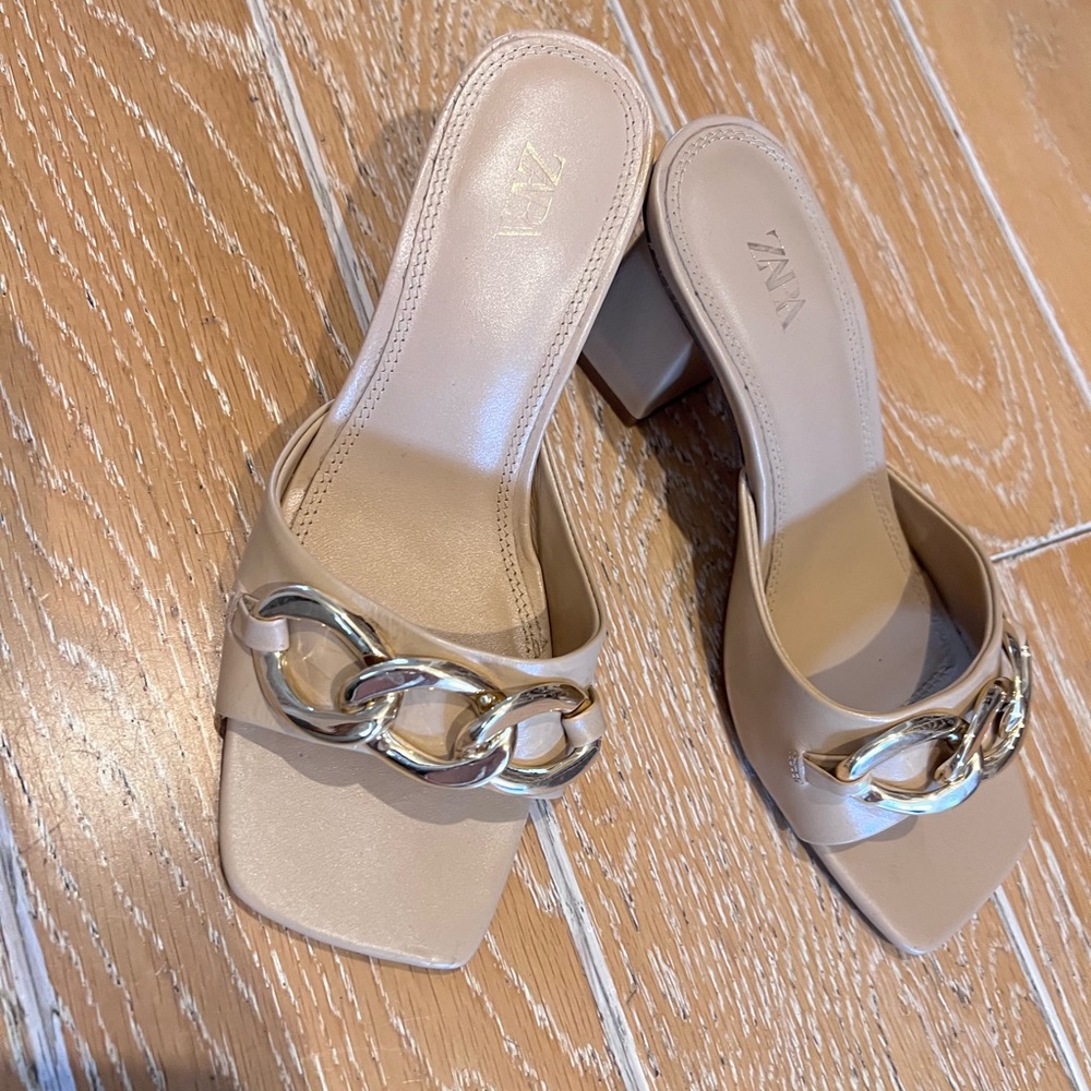 Zara almost new sandal